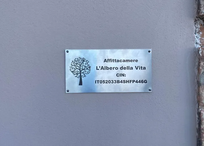 L'albero Della *
